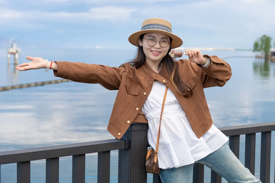 大理 洱海岸边 · 4